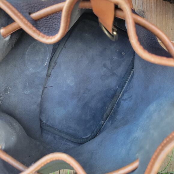 Dooney & Bourke Embossed Leather Drawstring Shoulder Bag Bicolor - Picture 7 of 12